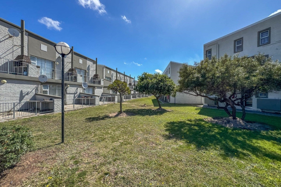 1 Bedroom Property for Sale in Humewood Eastern Cape